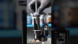 How to fix a Float X2 with sparkling oil in under 60 Sec. #mtblife #floatx2 #dreambuild #foxracing