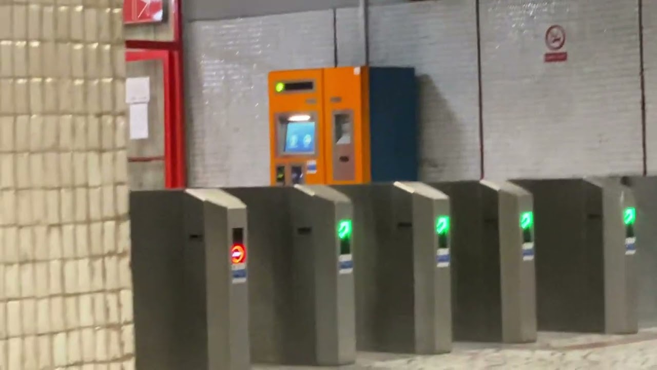 Statia de metrou  Pantelimon (M1). Urmeaza statia Republica :)