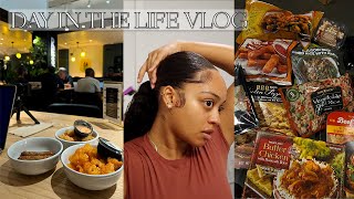 VLOG | SPEND THE DAY WITH ME: MORNING ROUTINE, WASH DAY, CONTENT DAY + TRADER JOE&#39;S HAUL