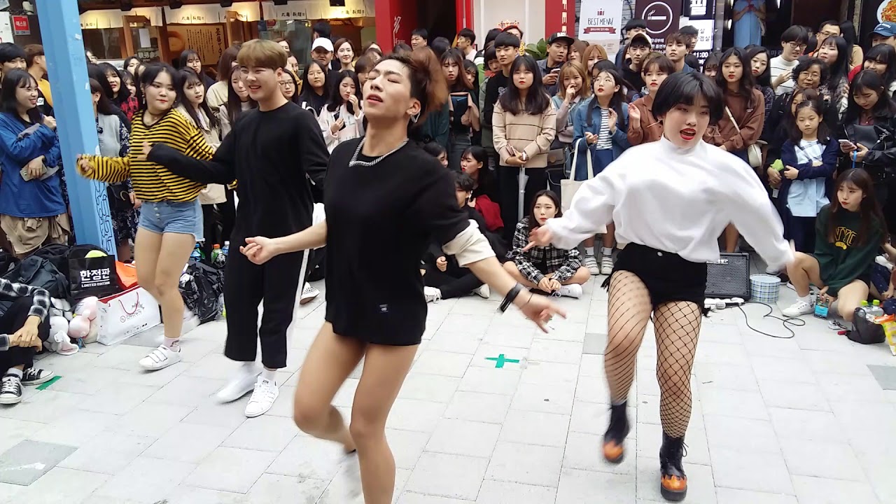 2017.10.6&걷고싶은거리&홍대&할리스커피앞&레드크루XThe-Day&by큰별