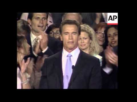 Video: Kaliforniya Valisi Schwarzenegger, California Krizini Arkasında Bıraktı