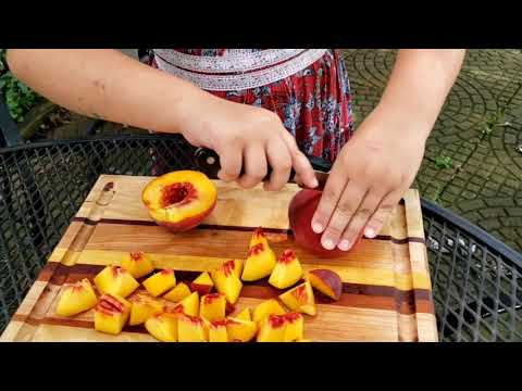 How to Freeze Peaches