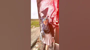 СПОРИМ ТЫ НЕ ЗНАЕШЬ ТРИ ИМЕНИ ДЛЯ БУНТАРКИ ПОКАЖИ КАКАЯ БУНТАРКА ТЫ 