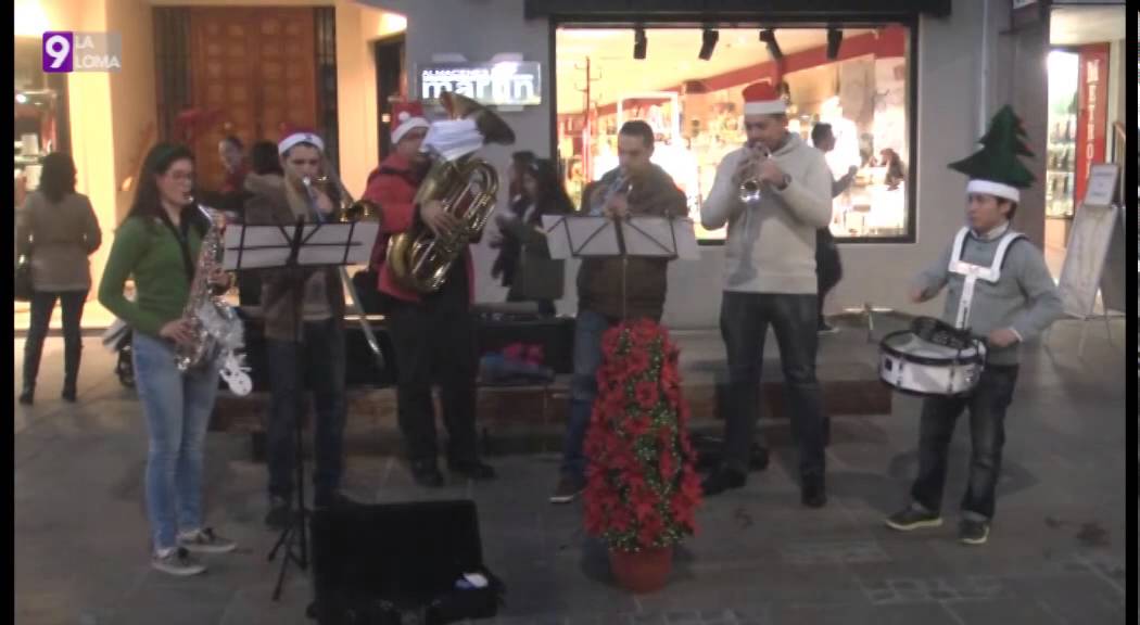Navidad en La Loma 2015 · AMU joven en las calles comerciales de Úbeda