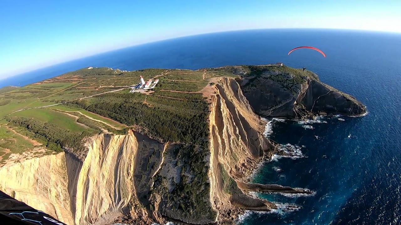 Behrooz soaring along the Cabo Espichel cliffs