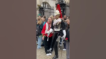 He shouted in her face #thekingsguard #london #londonlife #royalsfamily #royalguards #royal