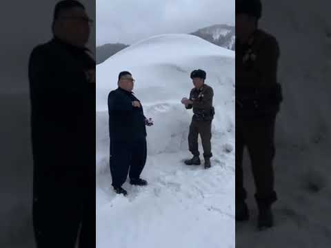 Ким Чен Ын Играет В Снежки