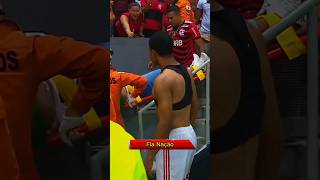 Mãe do jogador do Flamengo, Igor Jesus se emociona no clássico contra Botafogo. Mas passa bem