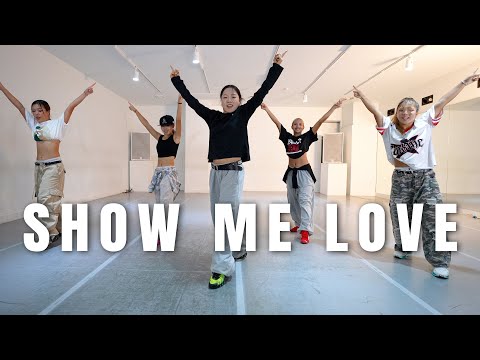 Show Me Love (with Tyla) - WizTheMc, <strong>bees</strong> &amp; honey, Tyla / VERRY Choreography