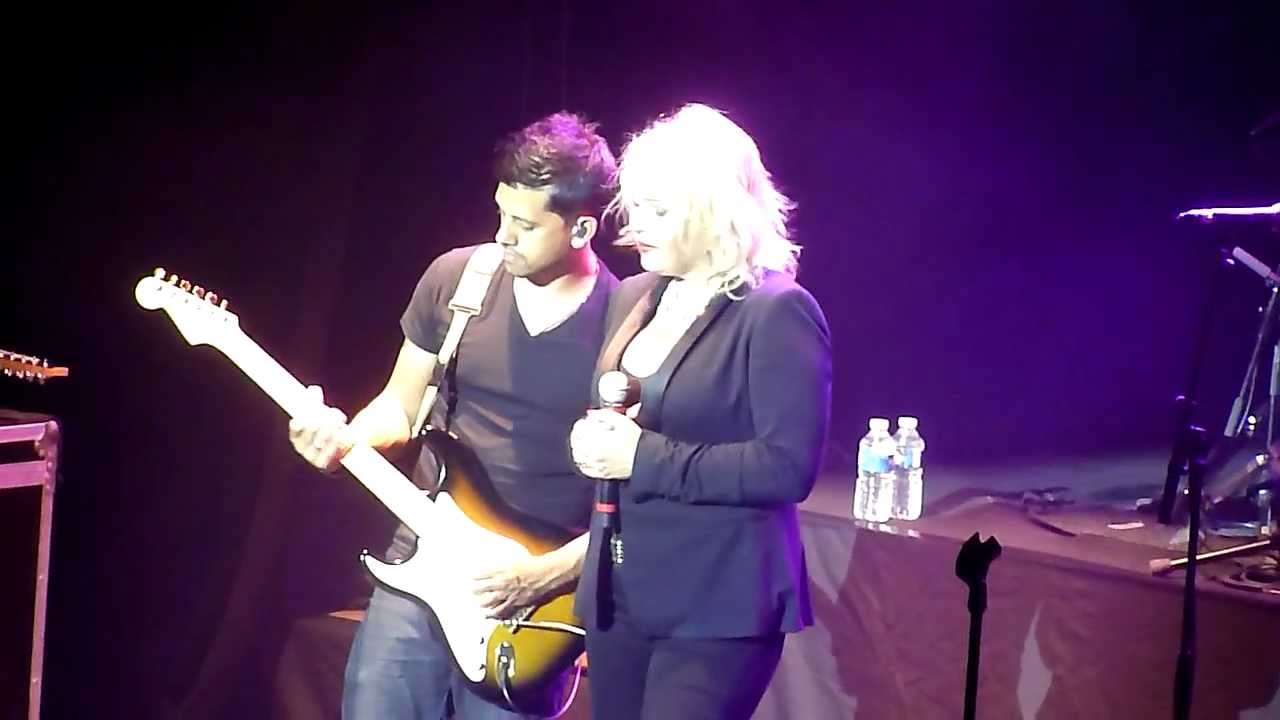 Kim Wilde - Forever young (Live Le Trianon Paris 04.10.12)