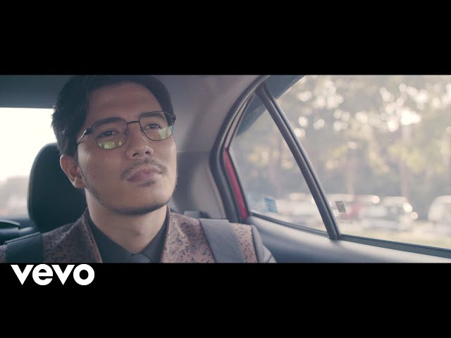 Fattah Amin - Bebas (Official Music Video) class=