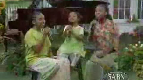 Gianna, Melissa and Michaelle Cadet Tell it to Jesus