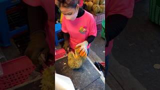 Bangkok Street Side: Giant Durian Cutting Skills – Thai Street Food