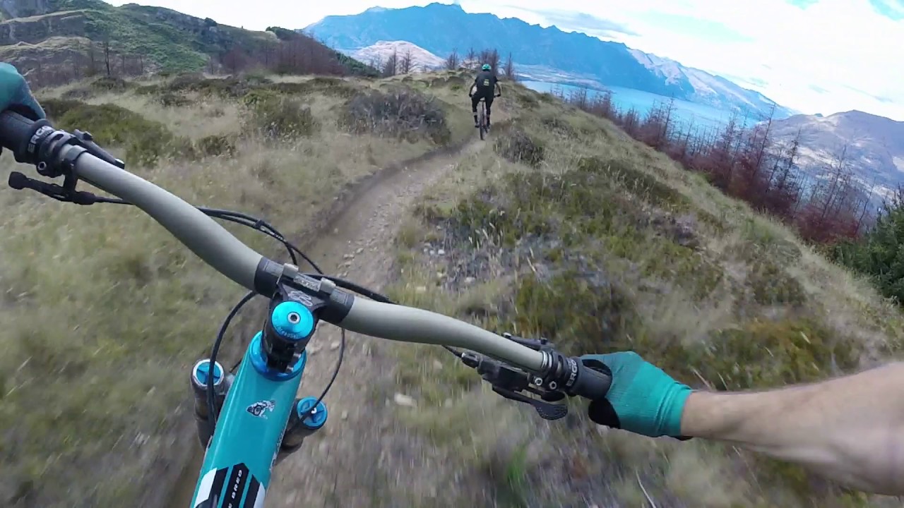 Mountain Biking in Queenstown, New Zealand / Beached As Trail - YouTube