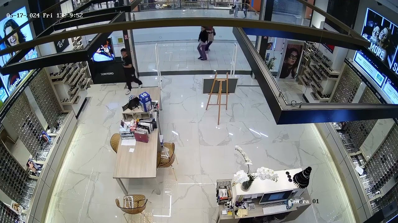 Furt la Promenada Mall Sibiu