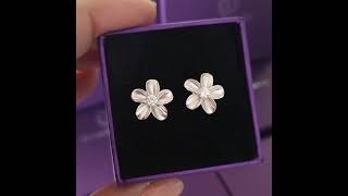 FLOWER POWER EARRINGS STUDS (SE07372A)