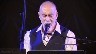 Watch David Crosby Old Soldier video