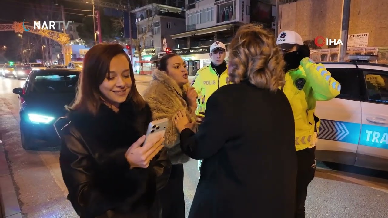 Polis uygulamasında ilginç anlar: Alkollü yolcu çakar iddiasıyla aracın önüne atladı