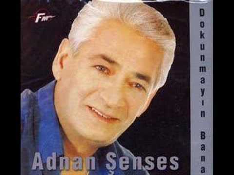 Adnan Şenses - Çok Üzgünsün Arkadaş