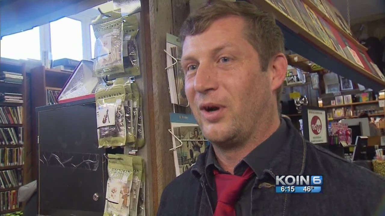 Decemberists meet fans at Music Millennium