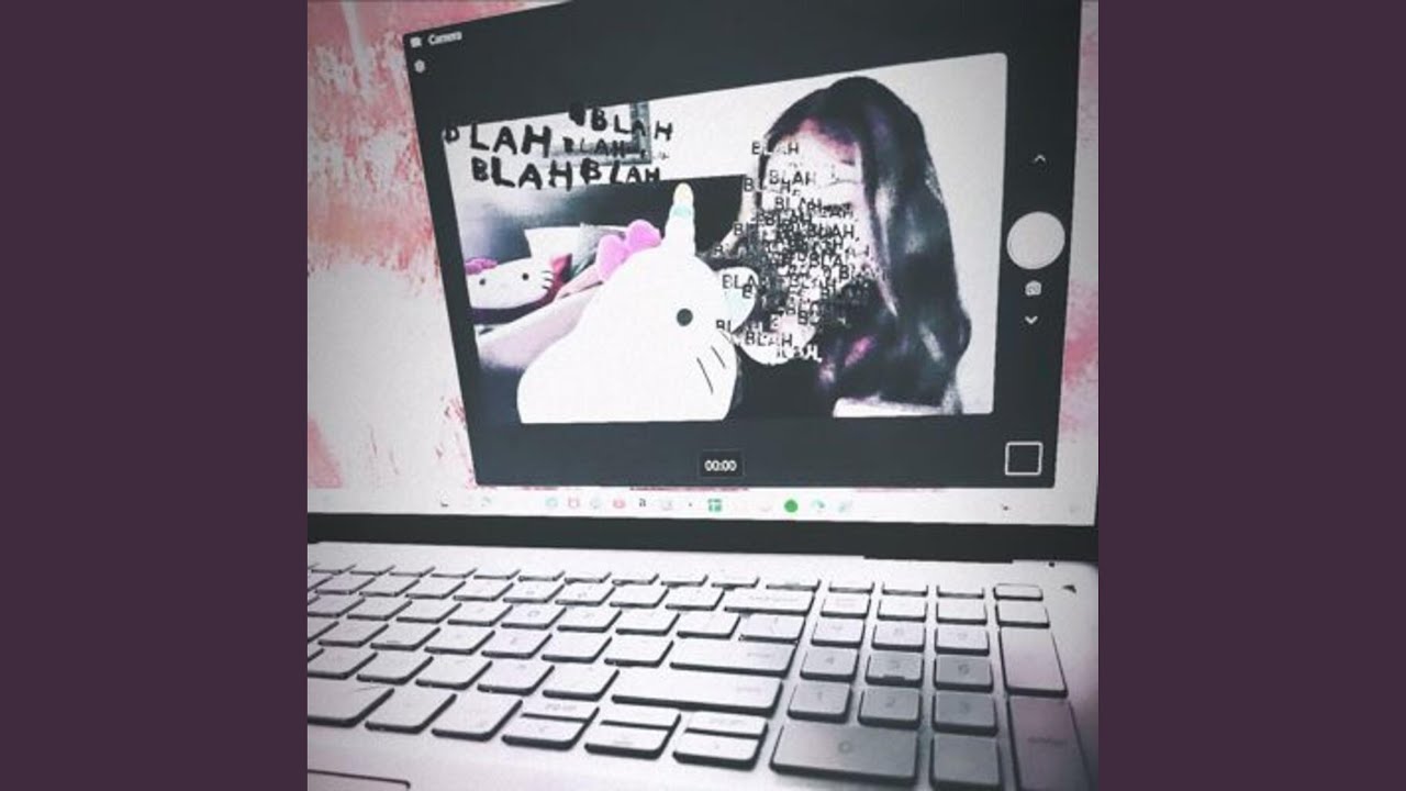 LikeMe auf YouTube ansehen LikeMe auf YouTube ansehen