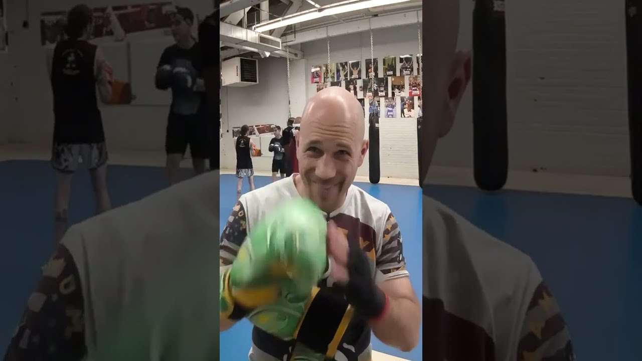 Muay Thai training: LIVE! 4/27/26