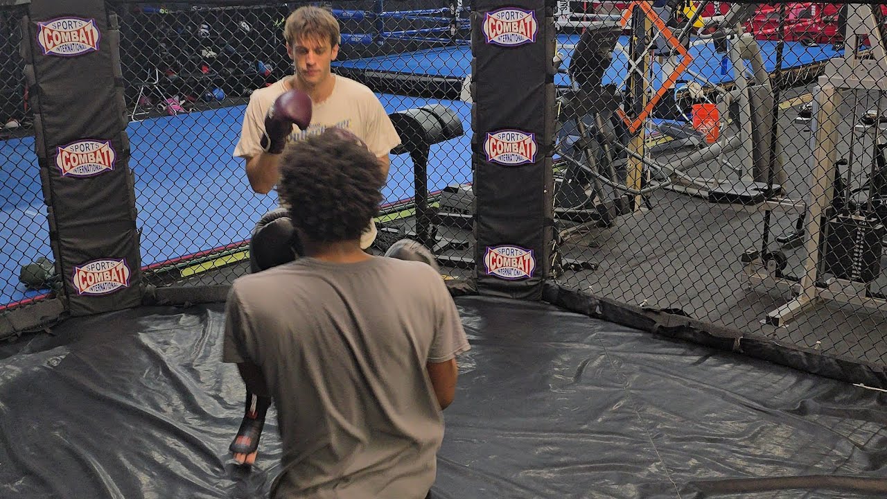 Muay Thai training: LIVE! 4/27/26