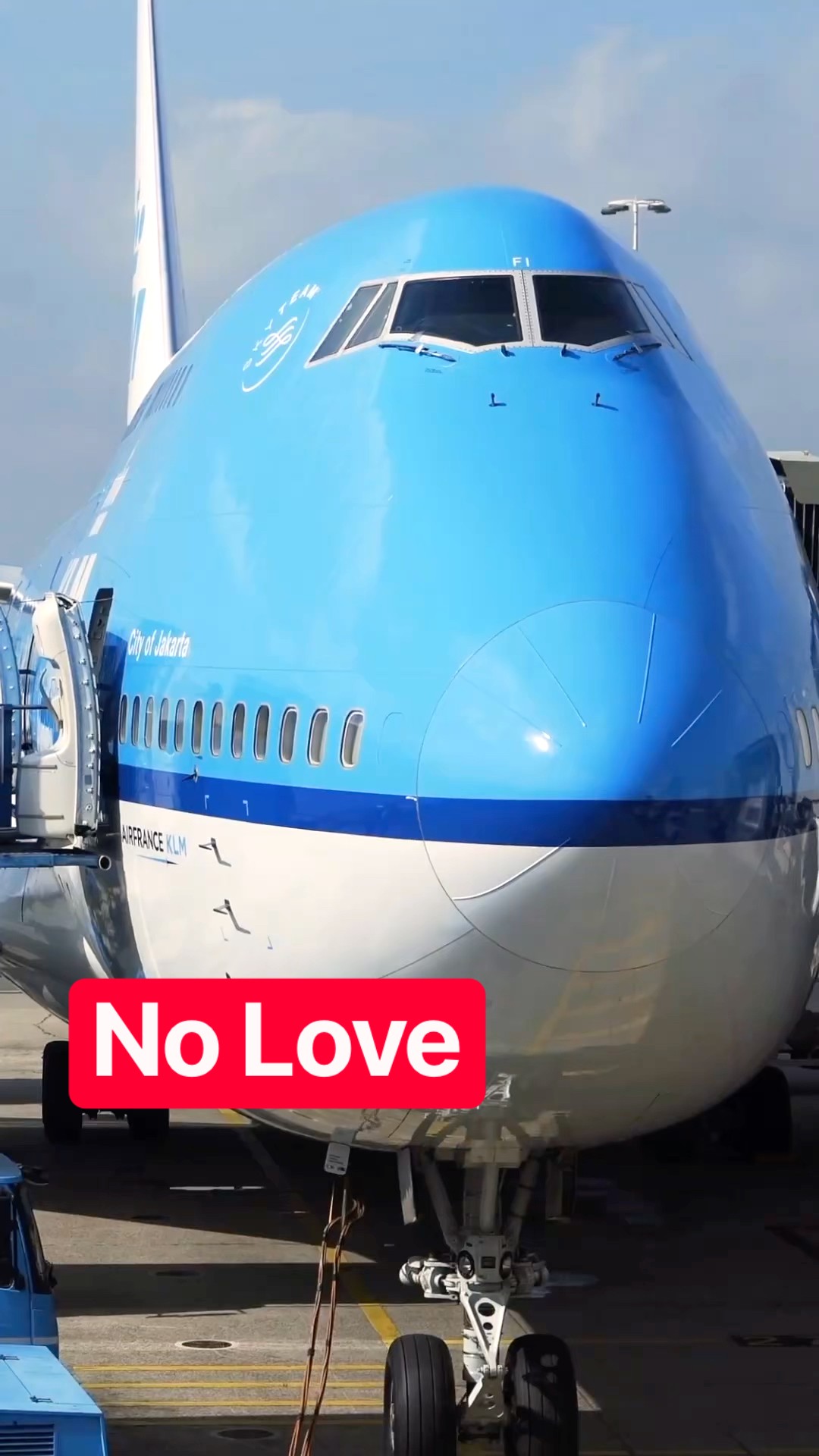 The 747 That Nobody Wanted - YouTube