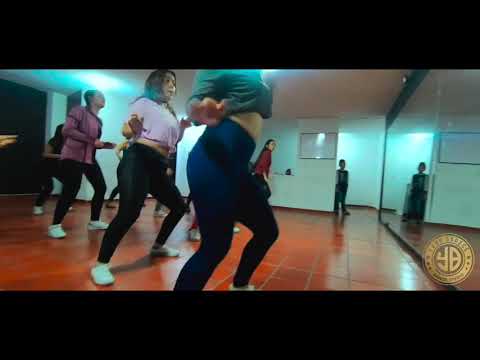 YARDBOUNCE. Dancehall by Brenda Moros (Girl them Arrel) camera iphone 8 plus apk