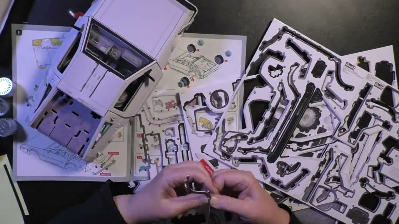 Lets Assemble 3D Puzzles special Back to the Future DeLorean