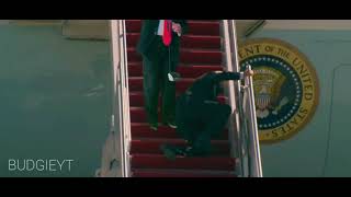 Trump hits Biden with the golf bat on the stairs