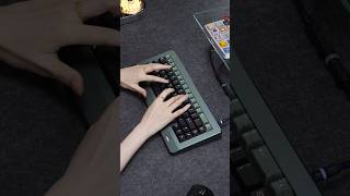 Pixel67 #mechanicalkeyboard #customkeyboard #desksetup #keycaps #typing #unboxing #gamingkeyboard