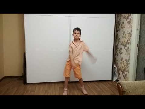kid dancing like