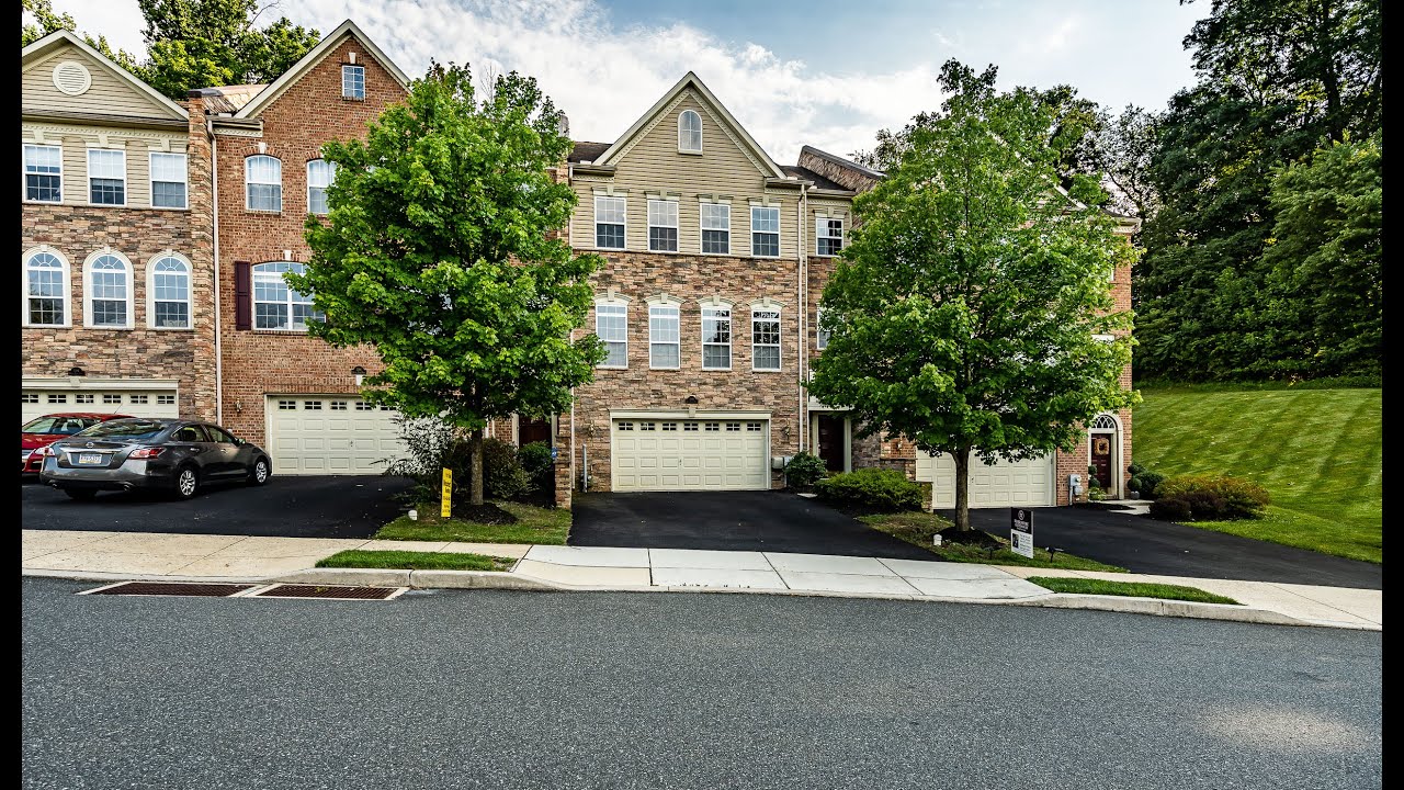 3188 Woods Edge Dr Beautiful Home In Valley, PA 19061