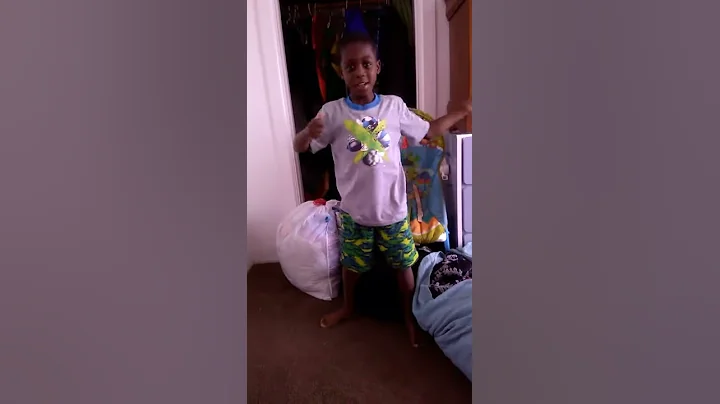 Lil brother trying to dance