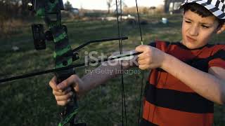Liam Meets Archery Master Speedy! 🏹 - The Laughable Life screenshot 4