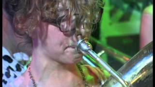 16-20111202-V4_Divette-Femme_des_années_80.avi
