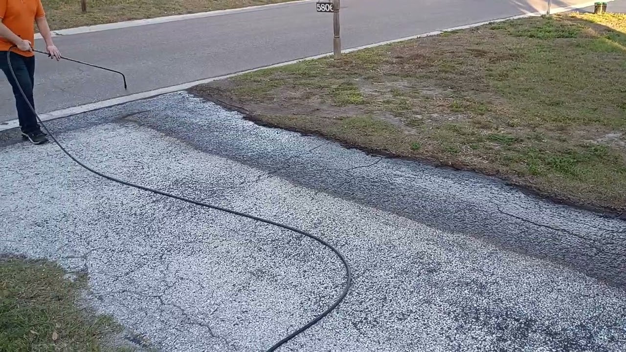 Driveway Sealcoating in Leesburg, FL | Before & After Asphalt Prep