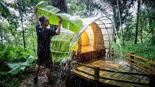 Epic Solo Bushcraft: Building a Unique Shelter in Extreme Rain & Thunderstorm