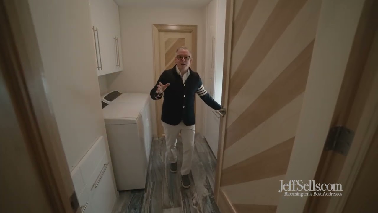 2502 E  Poplar Drive