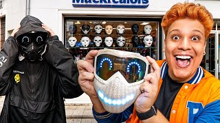 A Máscara Do Mini Smile Voltou Do Concerto