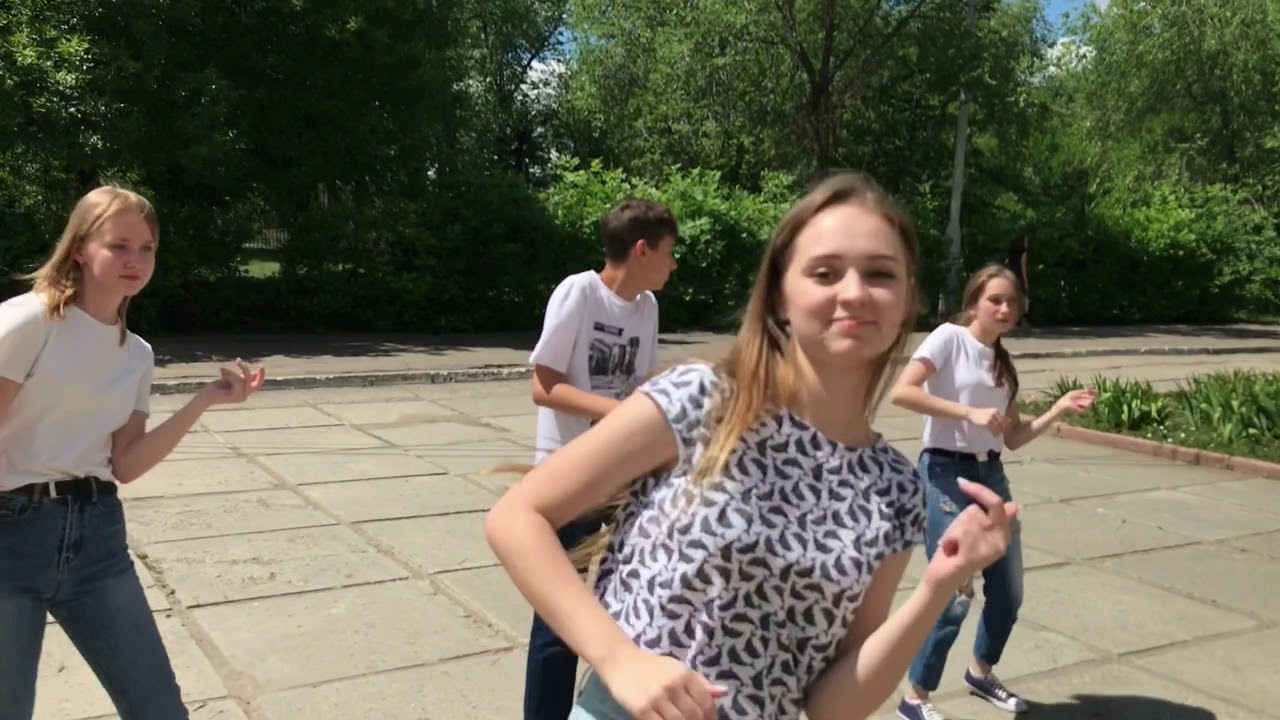 «В объективе - молодежь»Поздравление с днём молодёжи.