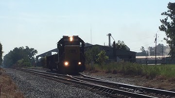 F706-20 in East Lumberton NC w/ CSXT 2806 GP38-2