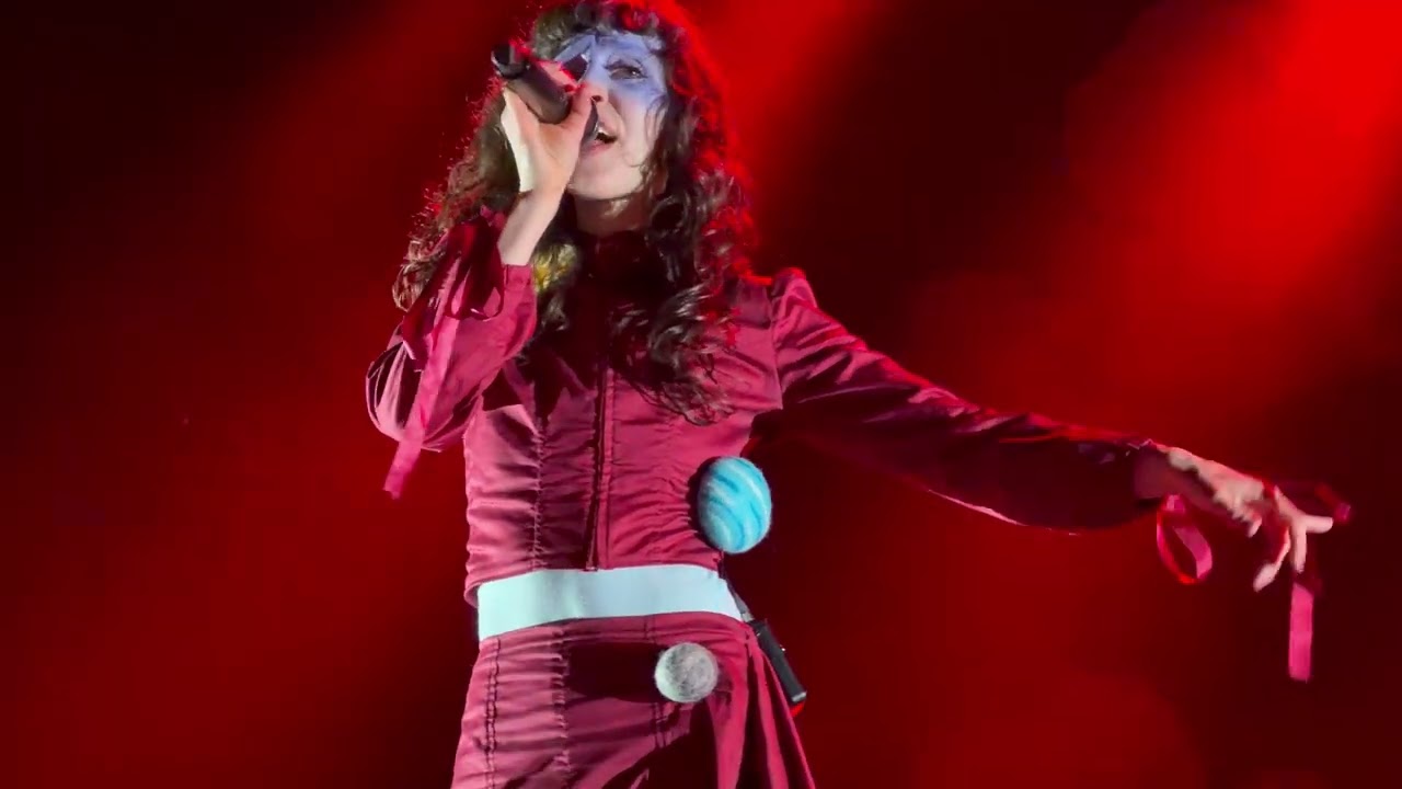 Magdalena Bay - Chaeri LIVE 10/02/2026 O2 Academy Brixton London 4K