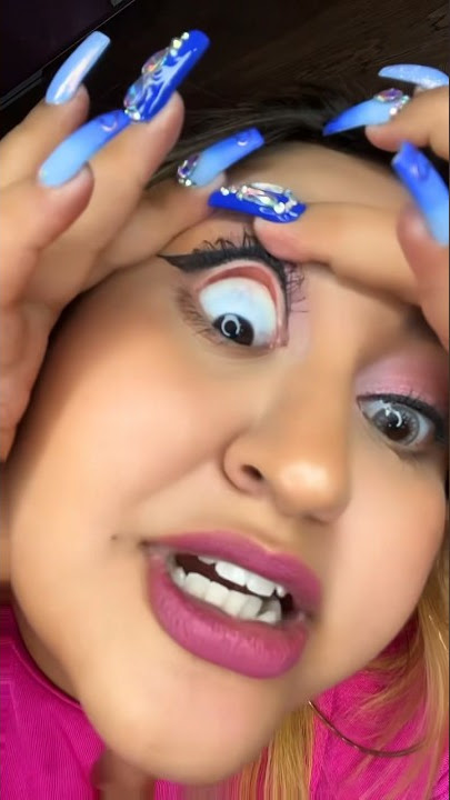 MI OJO SE TRAGO EL LENTE DE CONTACTO 😭👁️