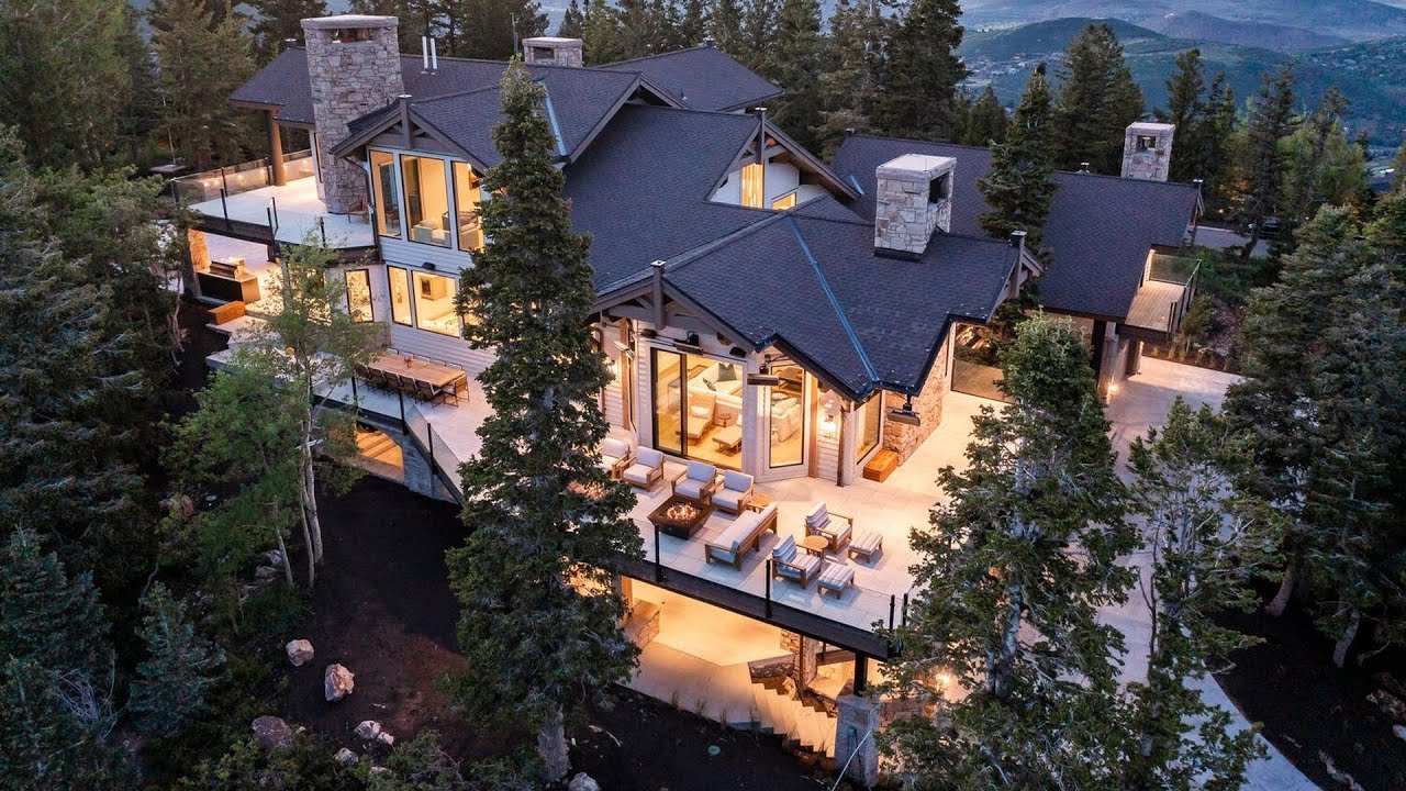 This 22,000,000 Exquisite mountain home in Park City offers nearly 360