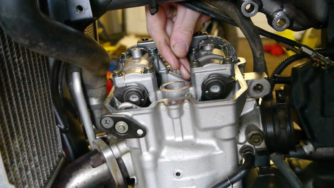 DRZ 400 - Valve Clearance Check - YouTube