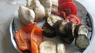 Грудка куриная запеченая с овощами и яблоком Грудка куриная запеченая с овощами и яблоком