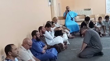 لحظة ختم القرآن الكريم كاملا مع الطالب حسام زنافي من مسجد الاحسان قسنطينة