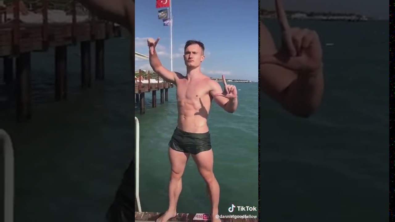 Tiktok - Daniel Goodfellow Diving|| Avengers Superheroes Diving